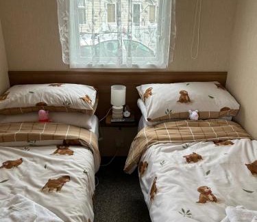 Great Yarmouth Complejo | Holiday home cherry tree Burgh castle Great Yarmouth