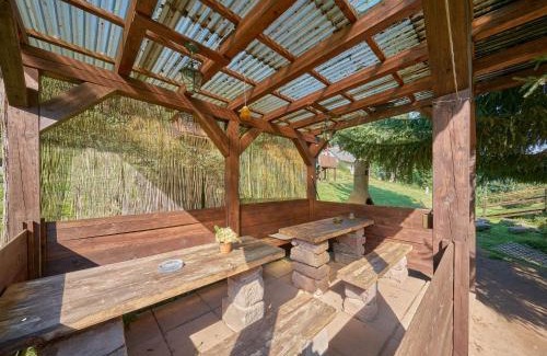 Starkov Casa | Holiday Home Chlívce u Hronova-5 by Interhome