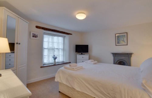 West Looe Casa | Holiday Home Church Mew by Interhome