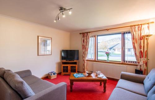 Drumnadrochit Casa | Holiday Home Coiltie House by Interhome