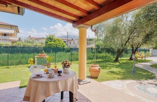 Massa Casa | Holiday Home Colli by Interhome