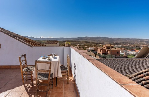 Nigüelas Casa | Casa de vacaciones 'Coqueta Casa Rural Para 8 Personas' con terraza privada, balcón y Wi-Fi