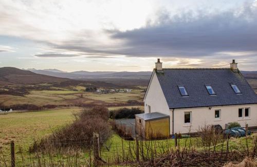 Suladale Casa | Holiday Home Creagan by Interhome