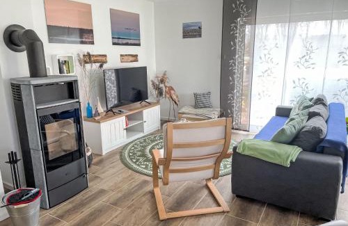 Saal Casa | Holiday Home Der kleine Kranich by Interhome