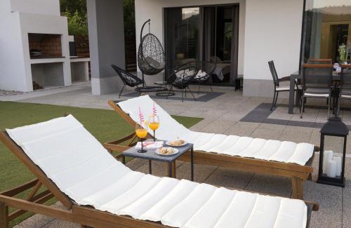 Gata Casa | Holiday Home EB with Heated Pool