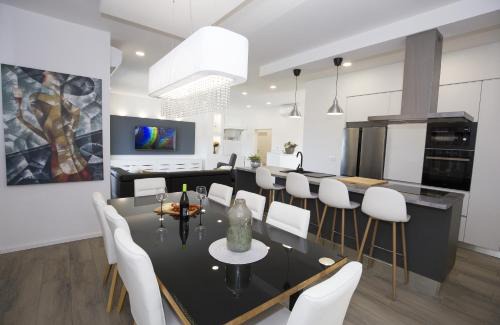 Gata Casa | Holiday Home EB with Heated Pool