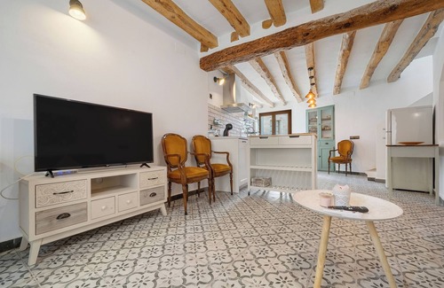 Tivissa Casa | Casa de vacaciones 'El Racó De Les Escales' con balcón, Wi-Fi y aire acondicionado