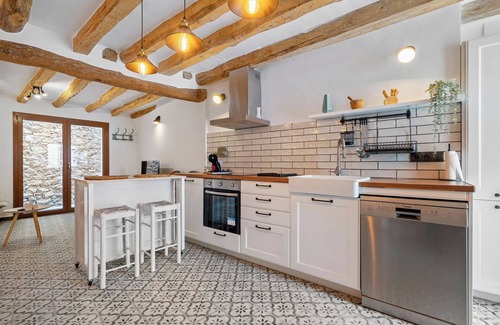 Tivissa Casa | Casa de vacaciones 'El Racó De Les Escales' con balcón, Wi-Fi y aire acondicionado