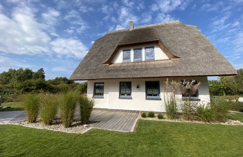 Dranske Casa | Casa de vacaciones - ¡Disfruta de la costa de Rügen en la nueva casa de campo marítima!