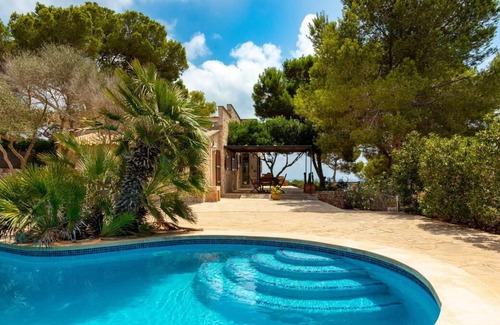 Cap des Moro Chalet De Esquí | Holiday Home Es Caló in Cala S’Almunia