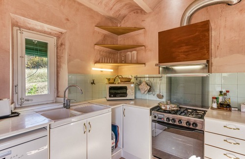 Beguda Casa | Casa de vacaciones 'La Rectoría De Castellar' con vistas a la montaña, piscina, jardín y Wi-Fi