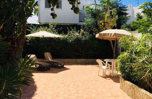 El Madronal Apartamento | Vivienda Vacacional con Jardín y terraza privados cerca de la Playa