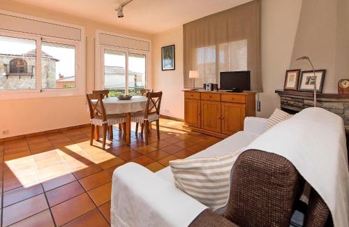 Pineda de Mar Casa | Holiday Home Estiu by Interhome