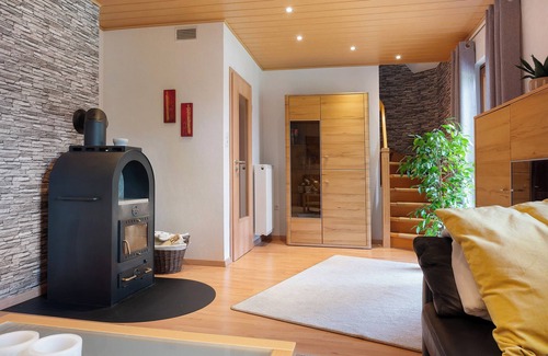 Colnrade Casa | Casa de vacaciones 'Ferienhaus Thomas' con terraza compartida, jardín compartido y Wi-Fi