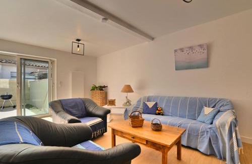 Le Chateau-d'Oleron Casa | Holiday Home La Picotelle by Interhome