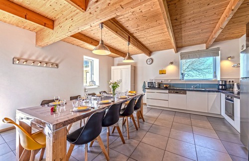 Plouguerneau Casa | Casa de vacaciones 'Gîte Avec Piscine Privée Chauffée' con terraza privada, jardín privado y Wi-Fi