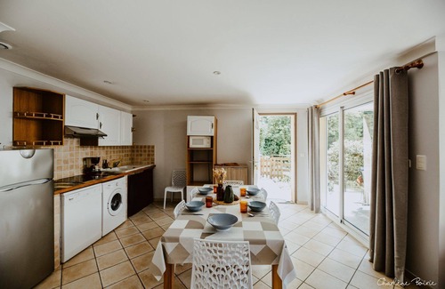 Vals-les-Bains Apartamento | Casa de vacaciones 'Gite Villa T3' con piscina compartida, Wi-Fi y aire acondicionado
