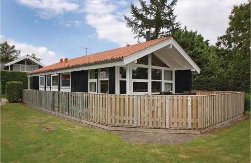 Hvidbjerg Strand Casa | Holiday Home Grønningen Børkop Denm