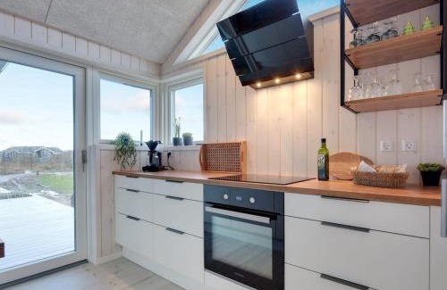 Lakolk Casa | Holiday Home Gubbe - 500m from the sea by Interhome