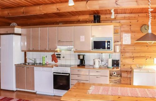 Kehys-Kainuu Casa | Holiday Home Hallanhelmi a paritalo by Interhome