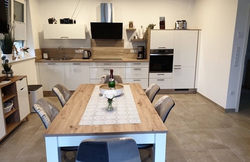 Walchum Casa | Apartamento vacacional "Haus Seestern" con vistas al lago, terraza privada y Wi-Fi