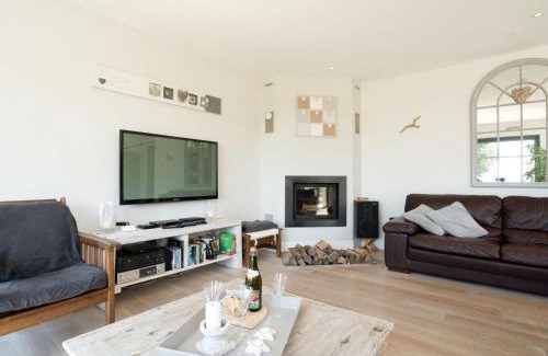 Plouarzel Casa | Holiday Home Hidel by Interhome