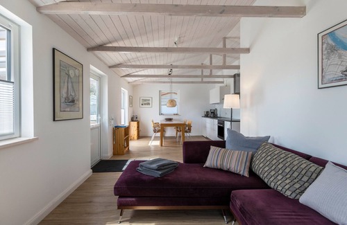 Hellert Casa | Casa de vacaciones "Holtdeel" con jardín privado y Wi-Fi