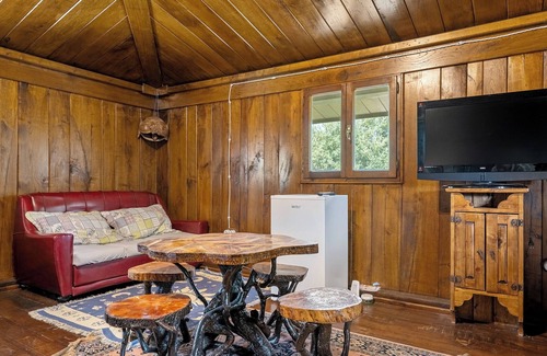Querol Casa | Casa de vacaciones "Horrio" con vistas a la montaña, piscina compartida y Wi-Fi