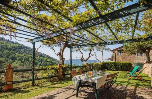Camaiore Casa | Holiday Home Il Glicine by Interhome