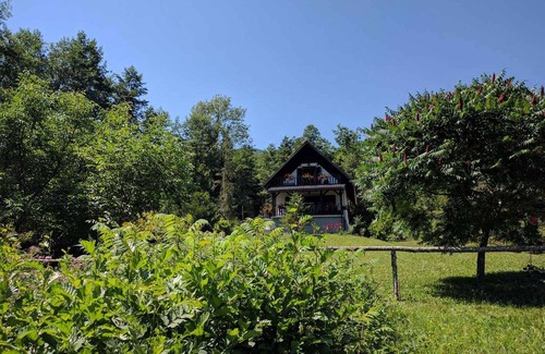 Turke Casa | Casa vacacional en un lugar tranquilo y en las inmediaciones del río