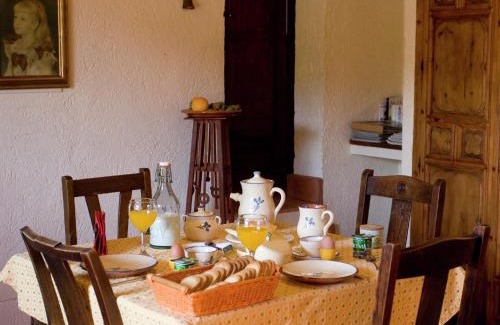 Alajar Casa | Holiday Home in Alájar with Pool & Donkey Tours
