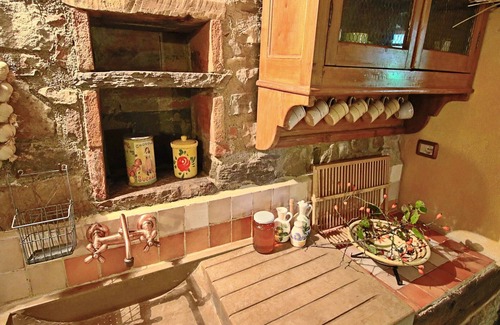 Apecchio Casa | Casa en Apecchio con Piscina y Terraza