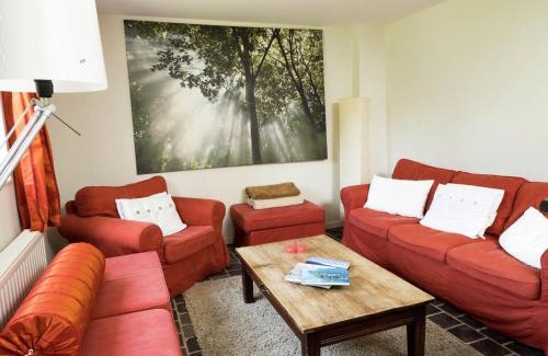 Hastiere-Lavaux Casa | Holiday Home in Ederbergland near Knebelsrod
