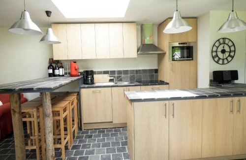 Hastiere-Lavaux Casa | Holiday Home in Ederbergland near Knebelsrod