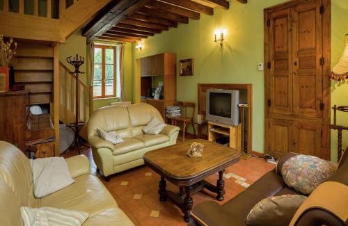 Diges Casa | Holiday Home in Diges with Garden & Cycling