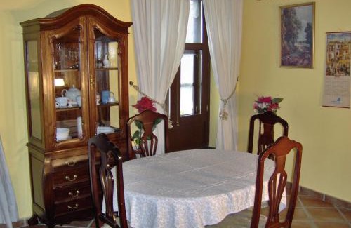 El Guincho Apartamento | Holiday home in English style with sea view