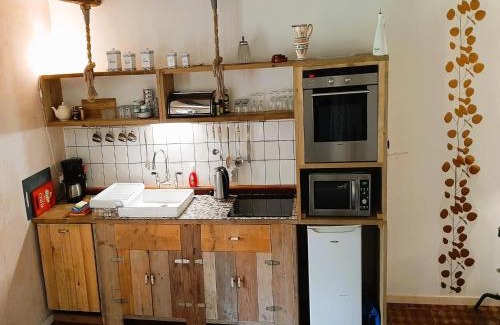 Saint-Jean-de-Sauves Casa | Holiday Home in Loire near Castles and Nature