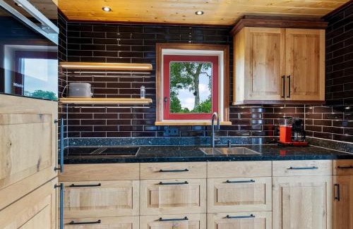 Jistrum Casa | Holiday Home in Friesland near Canal & Lake
