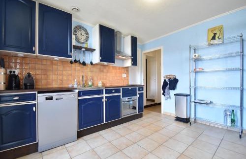 Grury Casa | Holiday Home in Grury with Pool & Garden