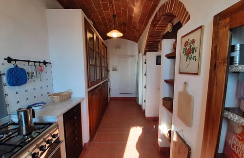 Montecastelli Casa | Escapada a la cima de una colina en la Toscana