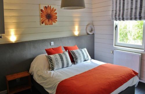 Marcouray Casa | Holiday Home in Jupille near Forest Trails