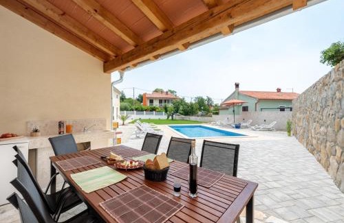 Kapelica Casa | Holiday home in Labin with private pool