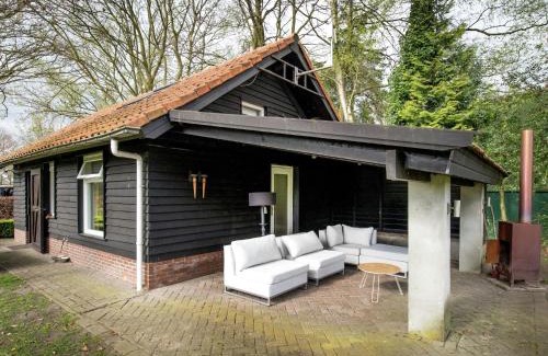 Leende Casa | Holiday Home in Leende with Hot Tub & Garden, cleaning included