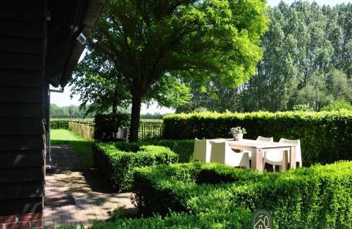 Leende Casa | Holiday Home in Leende with Hot Tub & Garden, cleaning included