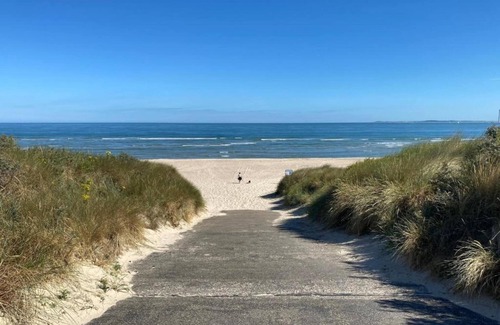 Oostkapelle Casa | Holiday Home in Oostkapelle Near the Beach
