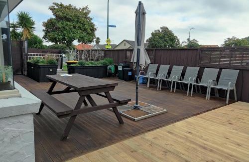Papamoa Beach Casa | Holiday Home in Papamoa
