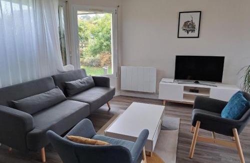 Plouarzel Casa | Holiday Home in Plouarzel near Sandy Beaches