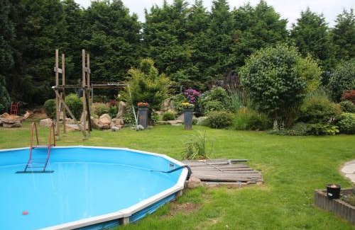Sweikhuizen Casa | Holiday Home in Sittard with Pool