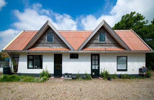 t Zand Casa | Holiday home in surroundings nearby the coast, cleaning included