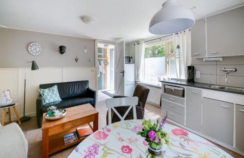 t Zand Casa | Holiday home in surroundings nearby the coast, cleaning included